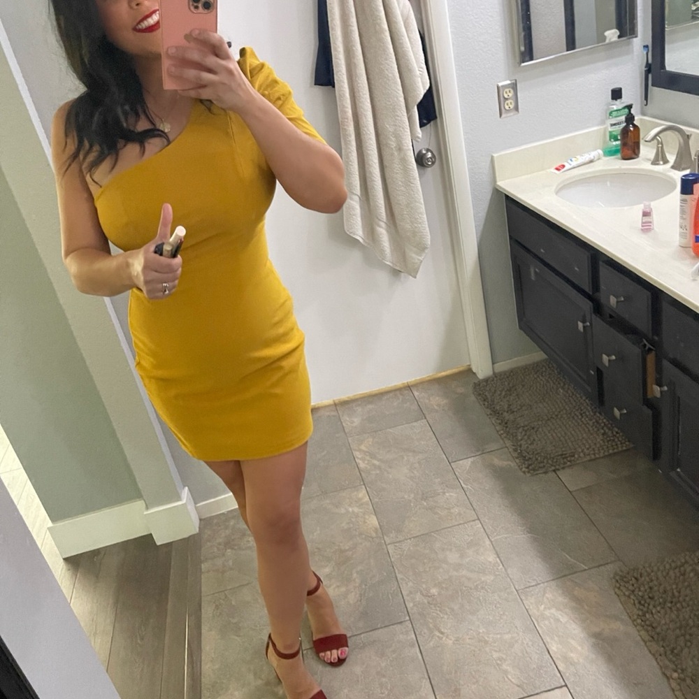 Lulu's Golden Yellow Garment